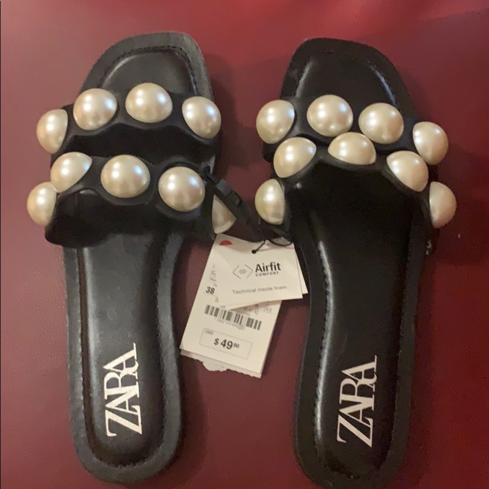 NWT Zara pearl slides